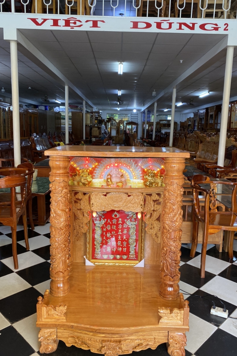 TỦ THẦN TÀI BÊN CỘT ĐÈN
