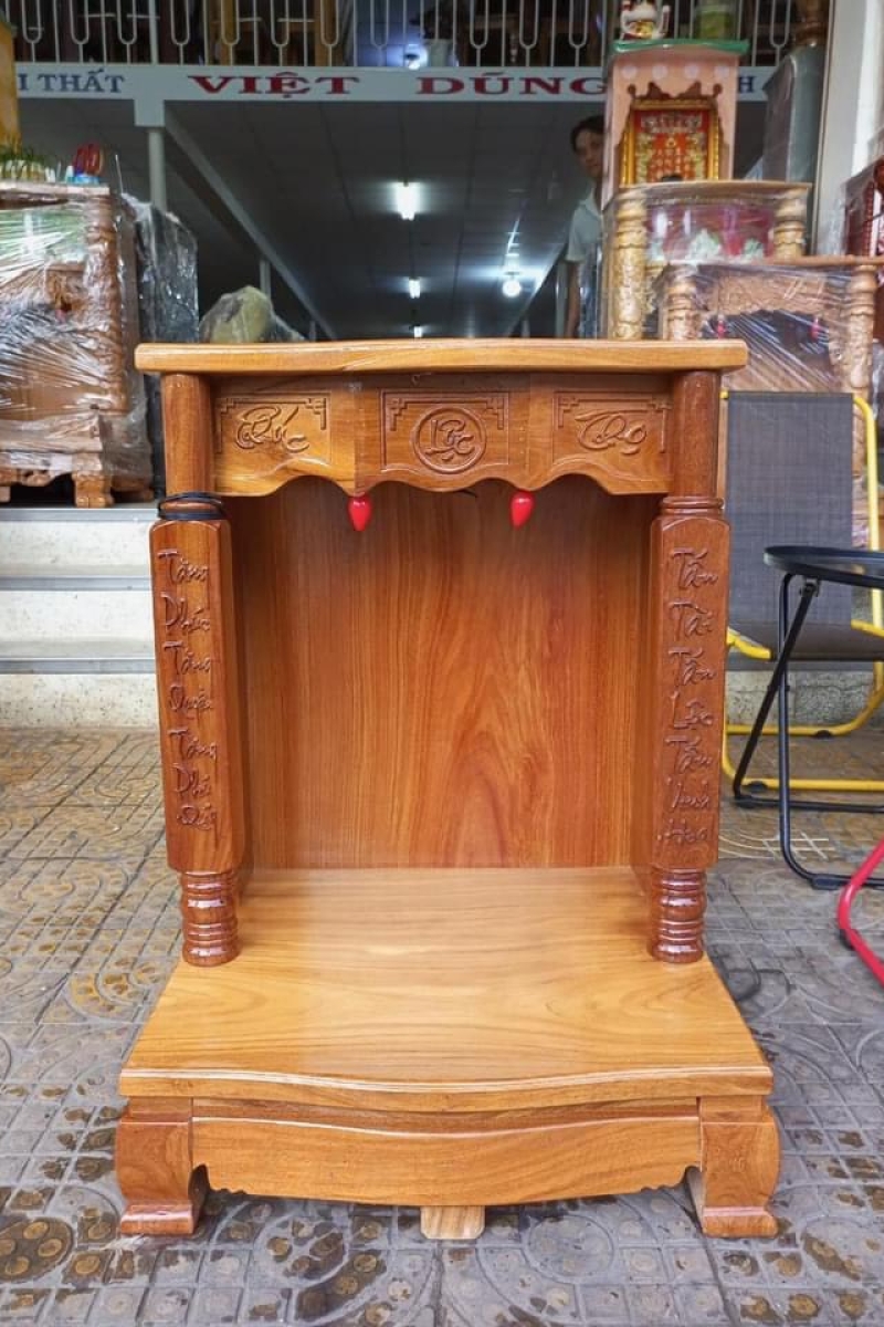 TỦ THẦN TÀI BÊN CỘT VUÔNG 56