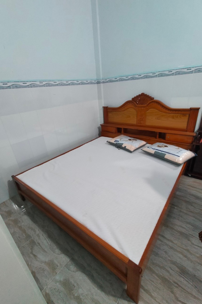Giường 33