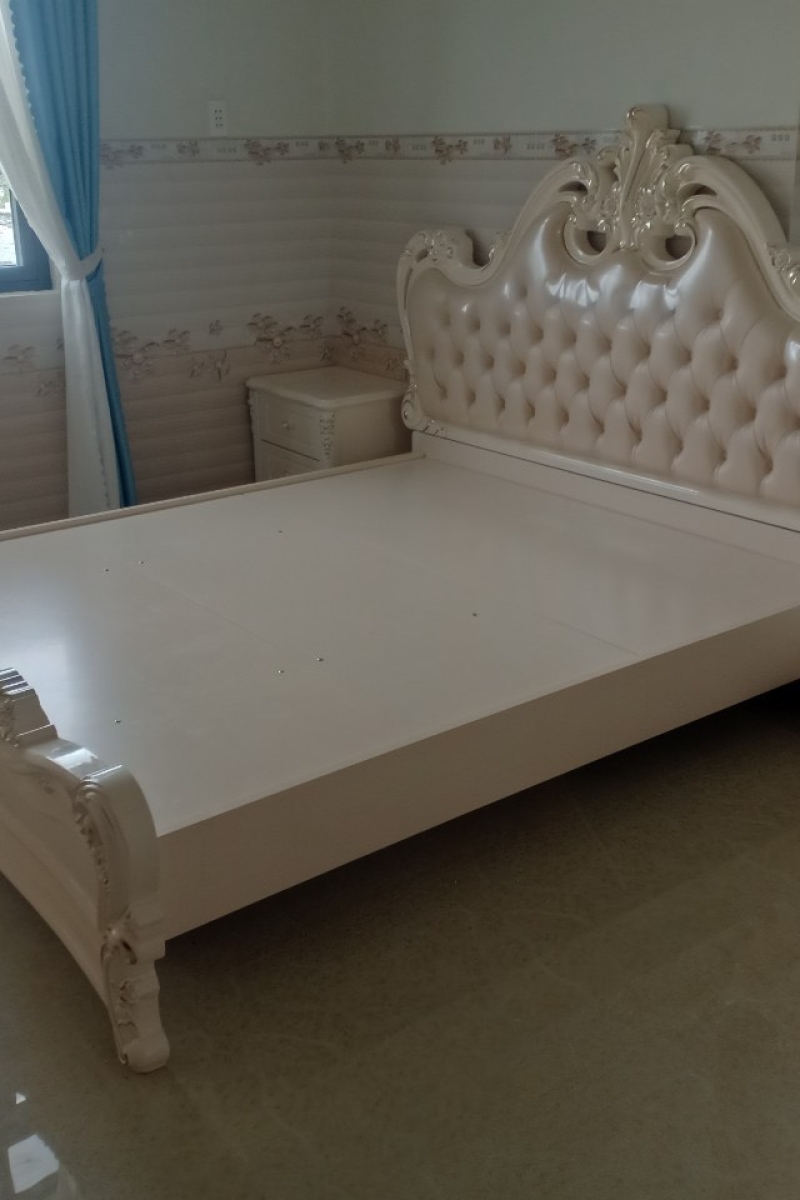 GIƯỜNG CỔ ĐIỂN